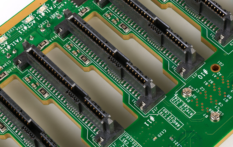 Supermicro BPN-SAS3-213A - Fond de panier SATA3/SAS3 à 16 ports