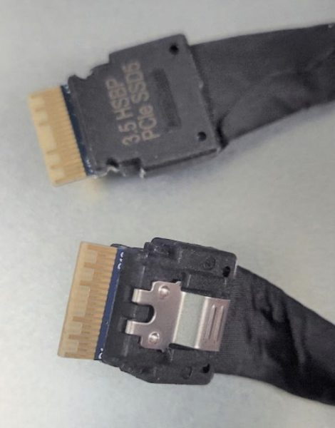 Kit de câbles de stockage Intel CYPCBLSLMIDPIN