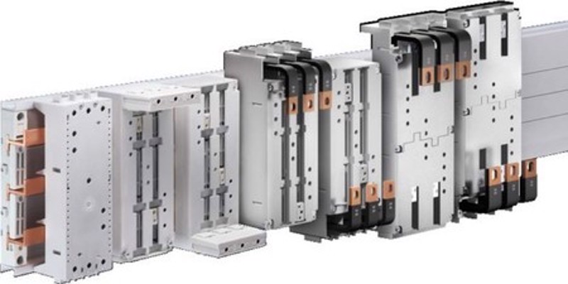 Adaptateur d'unité CB Rittal 160 A 690V 3 pôles. Sortie de câble LxL = 90x215mm ci-dessous