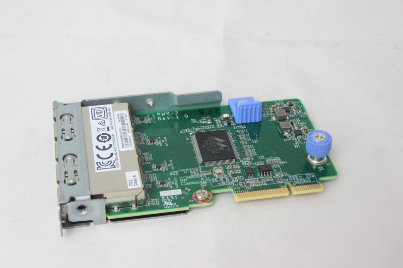 ThinkSystem 1 Go 4 ports RJ45 LOM