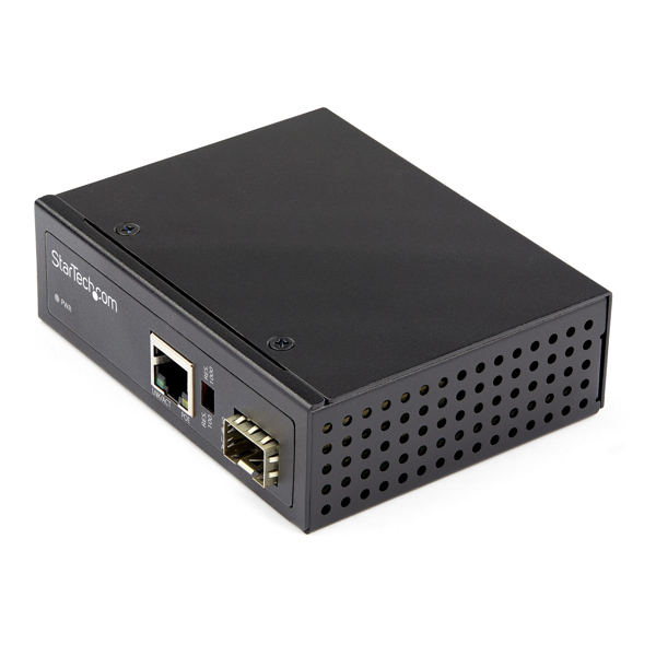 StarTech PoE+ Industrial Media Converter 60W IMC1GSFP60W - IMC1GSFP60W