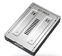 Adaptateur pour baie de stockage ICY Dock MB982SP-1s