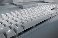 Razer Pro Type Ultra - Full-size (100%) - USB + RF Wireless + Bluetooth - Mechanical - QWERTY - LED - White