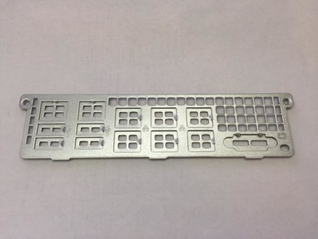 SuperMicro MCP-260-00079-0N, Bouclier d'E/S pour X10SAE, C7Z87, C7Q87 avec joint EMI