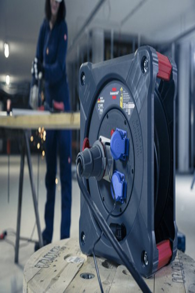 Brennenstuhl 9222300110, Svart, Blå, Röd, Plast, 3 AC-uttag, CEE, Typ E / F, Rak, 30 m - 9222300110