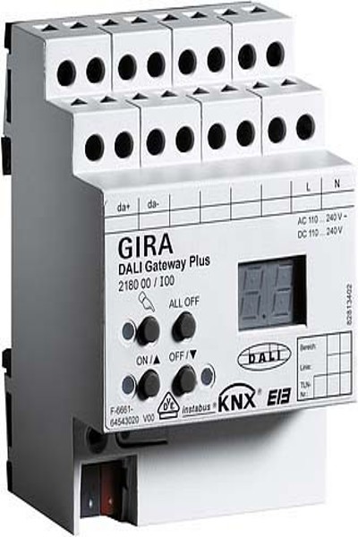 218000
