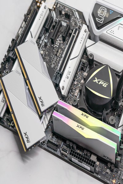 ADATA 32GB DDR5-6400MHz RAM kit, dual-channel - AX5U6400C3216G-DCLARWH