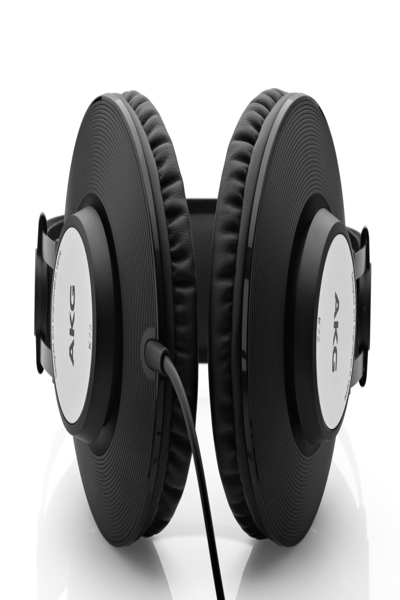 Harman Kardon AKG K72: Wired Headphones, Black/White.