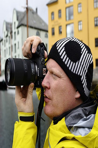 Canon EOS RP + RF 24-240mm f/4-6.3 IS USM - 26.2 MP - 6240 x 4160 pixels - CMOS - 4K Ultra HD - Touchscreen - Black - 3380C033