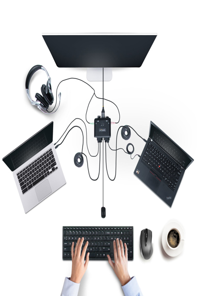 StarTech.com KVM-switch med 2 portar och USB-C-kabel, 4K 60Hz DisplayPort-utgång, kompakt KVM med 1,2 m integrerade USB typ-C/ljudkablar, bussdriven - C2-D46-UC2-CBL-KVM