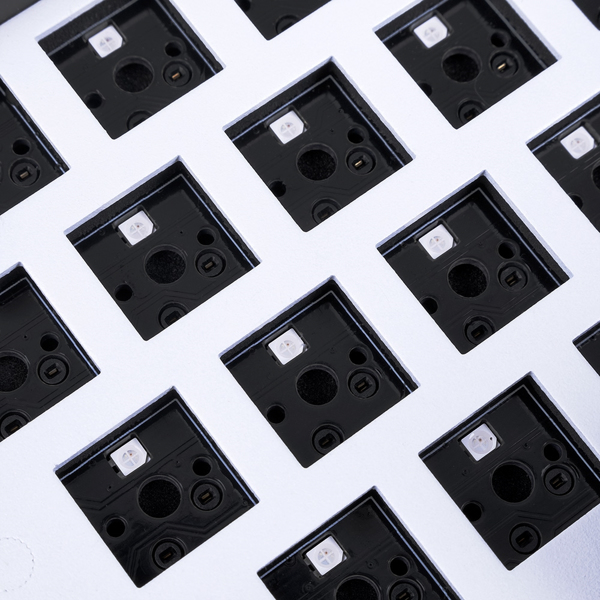 Sharkoon SGK50 S4 med Kailh Brown DE - 4044951033799