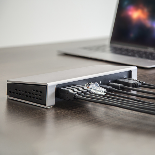 StarTech Thunderbolt 3 Docking Station with SD Card Reader - Dual 4K - 85W USB Power Delivery - Laptop Docking Station - USB C Dock - Docking Station - Thunderbolt 3 - DP - GigE - 180 Watt - TB3DOCK2DPPU