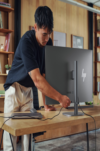 HP OmniStudio X All-in-One 32-c1173ng 31.5in 4K UHD Desktop PC Core Ultra 7