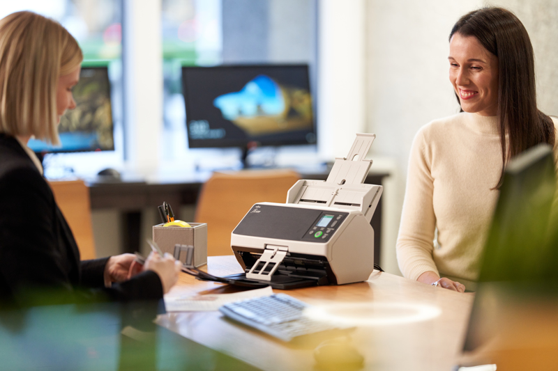 Fujitsu fi-8250 Scanner A4 50ppm flatbed - PA03810-B601