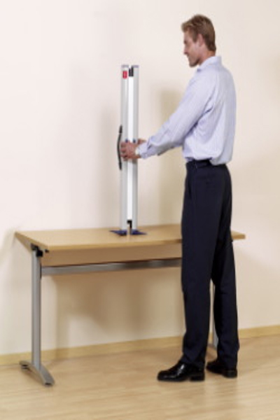 Kensington Portable Desktop Projection Screen 1040 x750mm - Manual - 125 cm (49.2") - 104 cm - 75 cm - 4:3 - Grey - 1901954