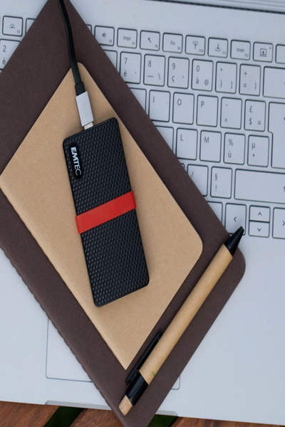 EMTEC SSD 2TB 3.2 Gen2 X200 Portable 4K retail - ECSSD2TX200