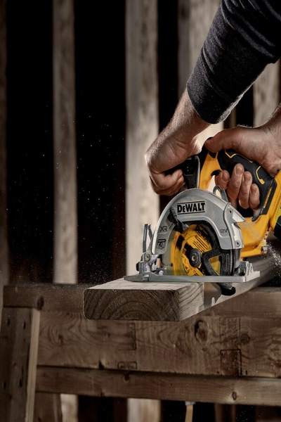 DEWALT DCS512P2-QW Cordless Circular Saw