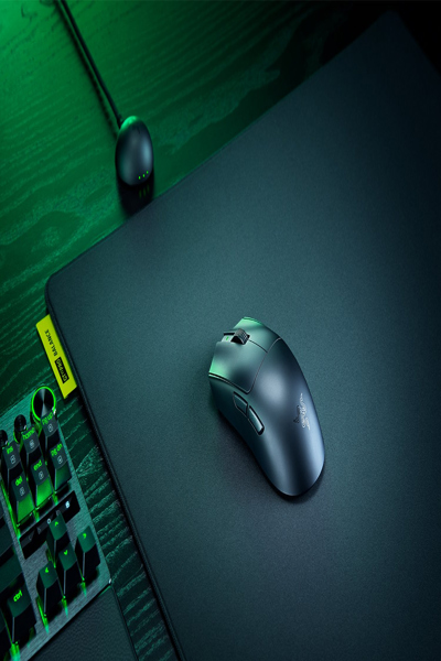 Razer Mouse Viper V4 Pro Wireless Black - Mouse - Optical - RZ01-05630100-R3G1
