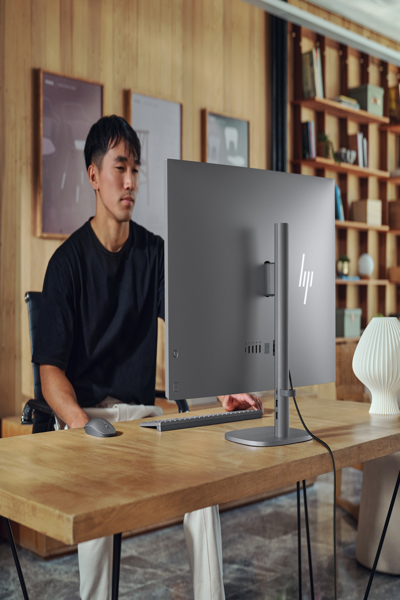 HP OmniStudio X All-in-One 32-c0177ng Desktop PC: 31.5-inch 4K UHD, Intel Core Ultra 7 - AM2D1EA