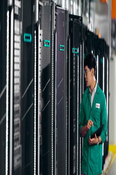 HPE Aruba Networking Rack Mounting Kit 2 Post Hardware