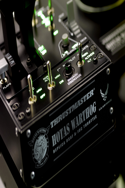 Joystick et manette des gaz ThrustMaster HOTAS Warthog