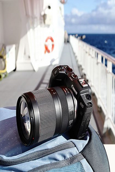 Canon EOS RP + RF 24-240mm f/4-6.3 IS USM - 26.2 MP - 6240 x 4160 pixels - CMOS - 4K Ultra HD - Touchscreen - Black - 3380C033