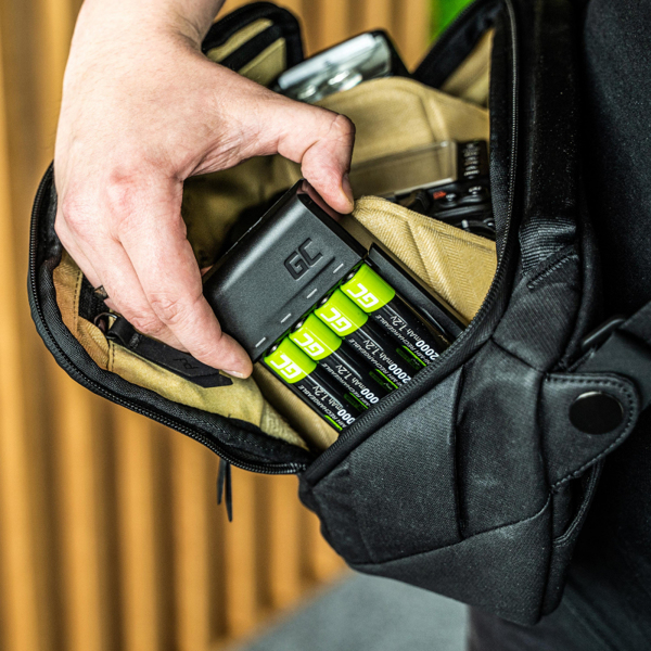 Green Cell Charger VitalCharger + 4x AAA 800mAh Ni-MH - GRSETGC02