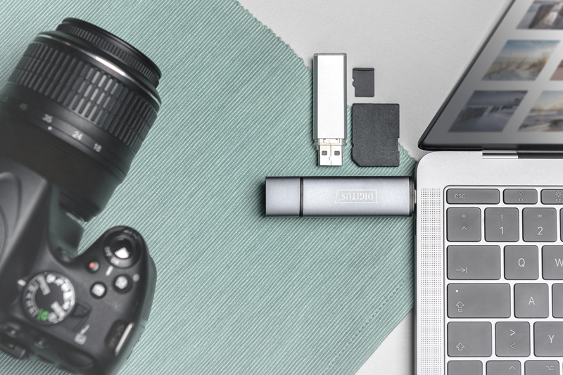 DIGITUS USB-C Card Reader Hub - DA-70886
