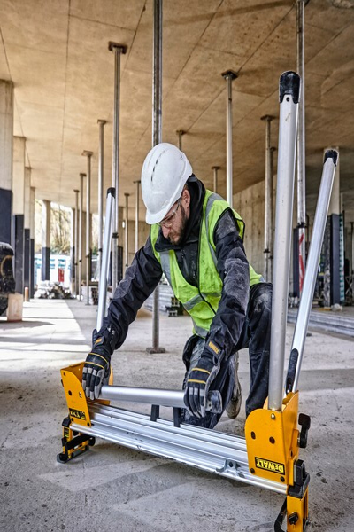 DEWALT DE7033-XJ Compact Miter Saw Stand - DE7033
