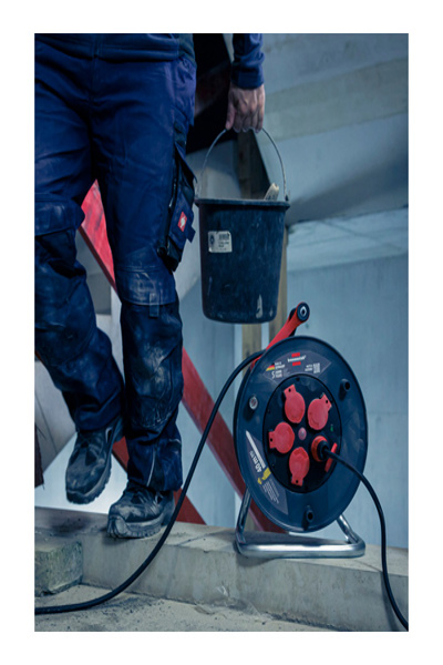 Brennenstuhl 9232400100, Svart, Röd, Plast, 5 AC-uttag, Rak, 40 m, IP44 - 9232400100