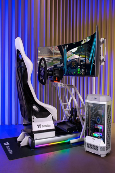 Thermaltake Trippelskärmsstativ Snow för GR500 Cockpit - GEA-RMS-TMSWHT-01