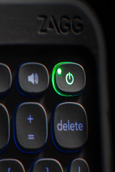 ZAGG Pro Keys - Clavier et étui folio - 103407953