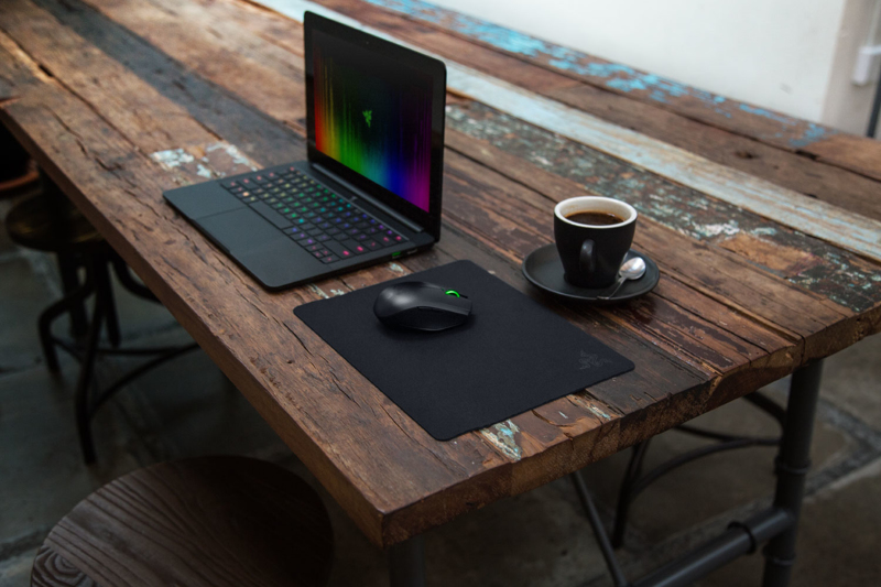 Razer Goliathus Mobile Stealth Mousepad - RZ02-01820500-R3M1