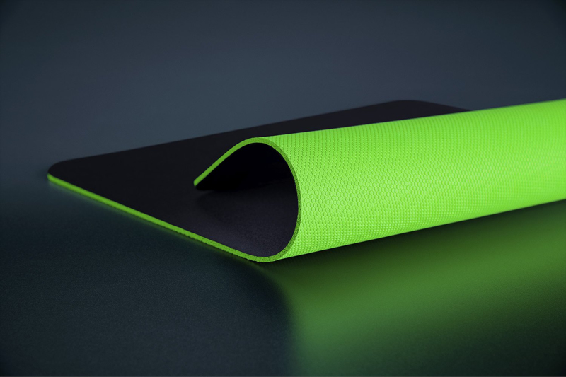 Razer Gigantus V2 Medium Gaming Mousepad - RZ02-03330200-R3M1