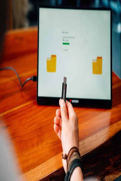 Verbatim 30211 V200 64GB USB 3.2 Metal Drive - 30211