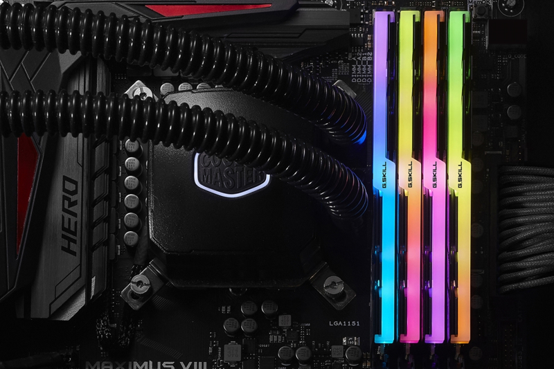G.Skill Trident Z RGB F4-3200C16Q-32GTZR - 32 GB - F4-3200C16Q-32GTZR