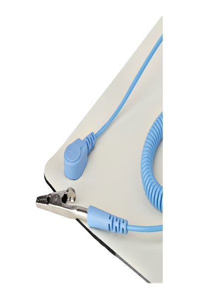 StarTech.com 11x18 tum antistatisk matta, ESD-matta för elektronikreparation, antistatisk skrivbordsmatta med avtagbar jordledning, ANSI/ESD S 4.1-kompatibel, flexibel termoplastisk arbetsmatta/dyna - SM-ANTI-STATIC-MAT