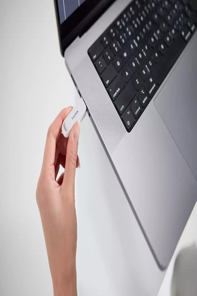 SANDISK PHONE DRIVE USB-C ARCTIC WHITE 64 GB - SDIXS0N-064G-GN6NE