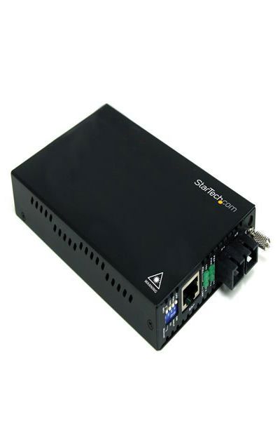 StarTech.com 10/100 Mbps Single Mode Fiber Media Converter - ET90110SM302