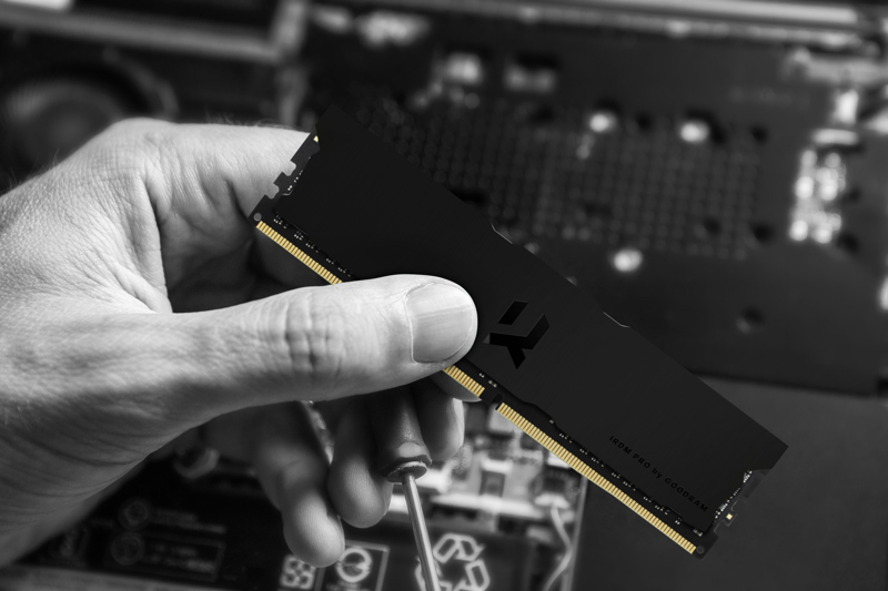 GoodRam IRDM PRO minnesmodul 8GB DDR4 3600MHz - IRP-K3600D4V64L18S/8G