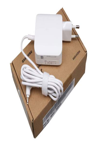 Samsung W16-065N4G power supply 65.0 Watt EU wall plug white small design