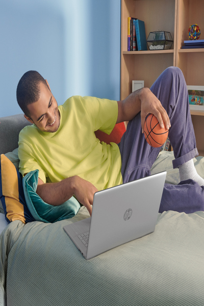 HP Laptop 17-cn3051ng Intel Core i5 Notebook