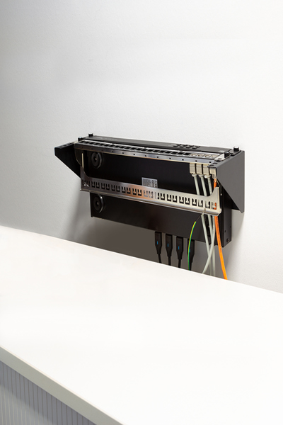 LogiLink WB0013 - 19'' Wandhalterung, 3 HE, schwarz