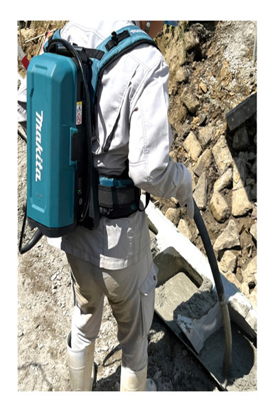 Vibrateur à béton Makita VR001CZ