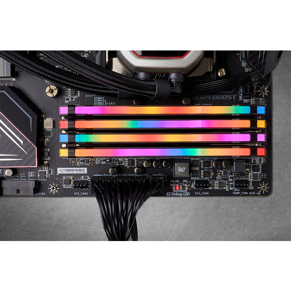 Corsair Vengeance RGB PRO - DDR4 - CMW32GX4M4C3200C16