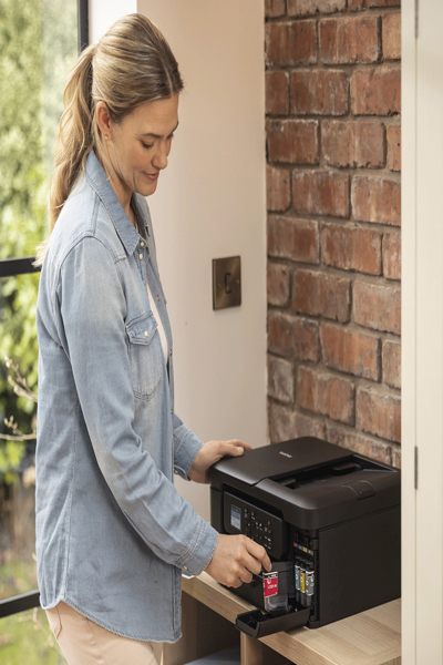 Brother Cartouche dÃ¢â‚¬â„¢encre Cyan capacite standard - LC521C