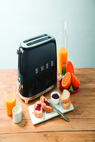 SMEG TSF02BLEU Grille-pain 4 tranches 1500W Noir