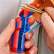 KNIPEX ErgoStrip PV Usine d'entretien 16 95 03 SB