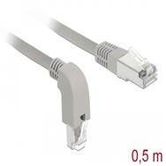 Câble patch Delock - RJ-45 (M) coudé vers le bas vers RJ-45 (M)