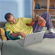 HP Laptop 17-cn3051ng Intel Core i5 Notebook